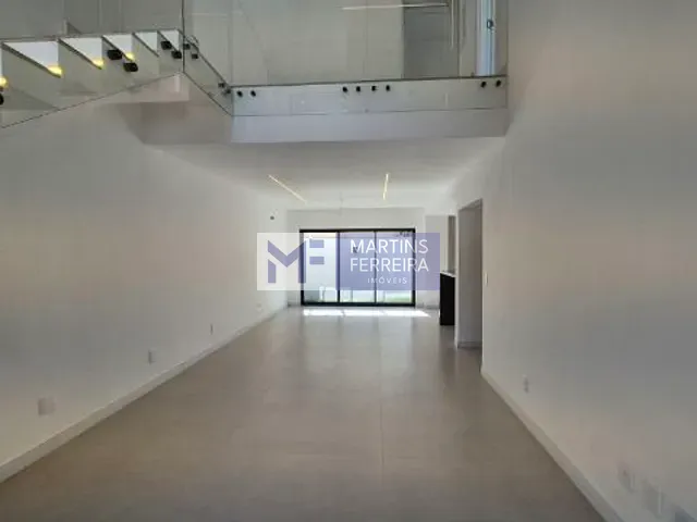 Casa 4 quartos e 6 banheiros, à venda, no bairro Vargem Pequena em Rio de Janeiro