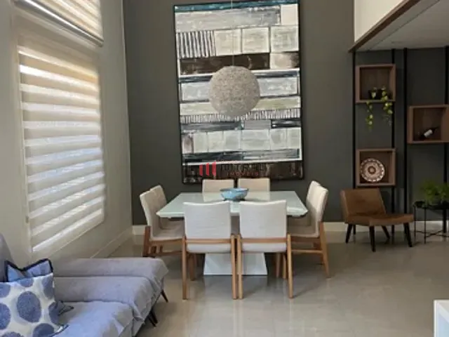 Casa 3 quartos e 5 banheiros, à venda, no bairro Vivendas do Arvoredo em Londrina