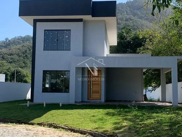 Casa 3 quartos e 1 banheiro, à venda, no bairro Ubatiba em Maricá