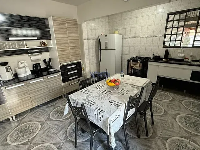Casa com 274m² 3 quartos e 1 banheiro, à venda, no bairro Jardim Limoeiro em São José dos Campos