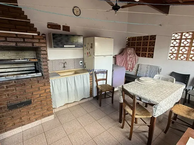 Casa com 274m² 3 quartos e 1 banheiro, à venda, no bairro Jardim Limoeiro em São José dos Campos