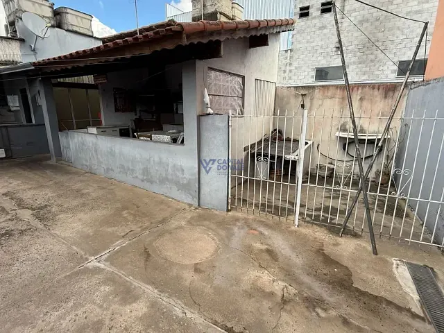 Casa com 274m² 3 quartos e 1 banheiro, à venda, no bairro Jardim Limoeiro em São José dos Campos