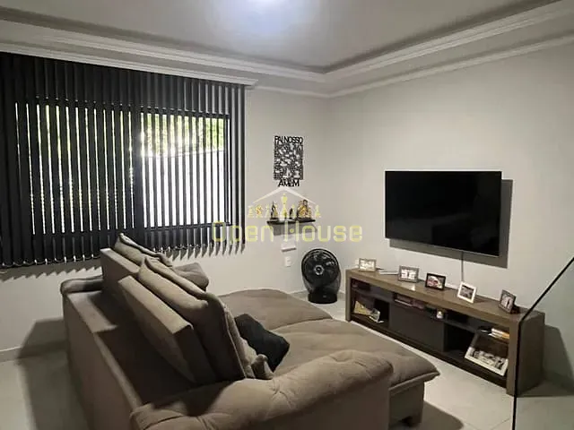 Casa 3 quartos e 3 banheiros, à venda, no bairro Sam Remo em Volta Redonda