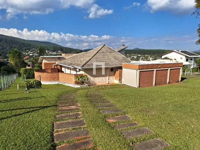 Casa com 1670m² 3 quartos e 6 banheiros, para alugar, no bairro Condomínio Jardim das Palmeiras em Bragança Paulista