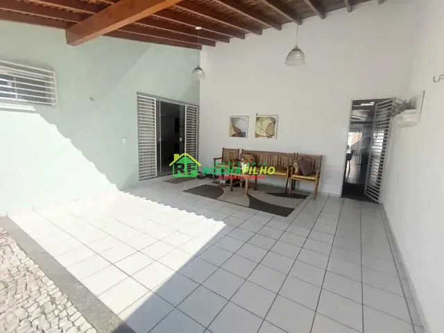 Casa com 196m² 5 quartos e 4 banheiros, à venda, no bairro Morada do Sol em Teresina