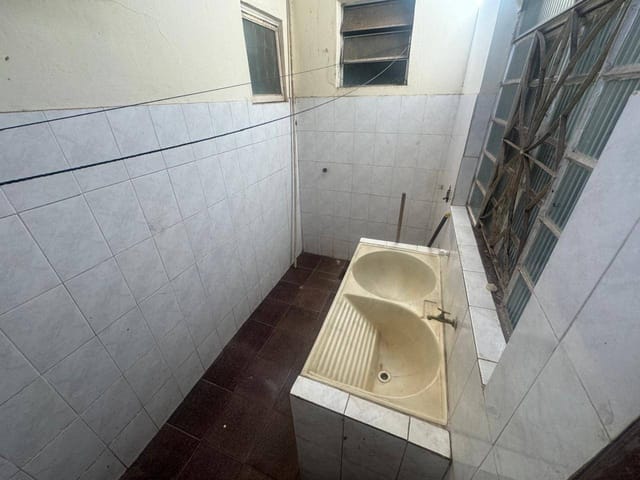 Casa 6 quartos e 2 banheiros, à venda, no bairro Minaslândia (P Maio) em Belo Horizonte