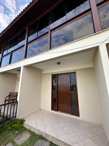 Casa 3 quartos e 3 banheiros, à venda, no bairro Praia do Foguete em Cabo Frio