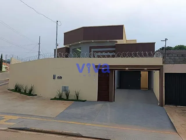 Casa com 226m² 3 quartos e 2 banheiros, à venda, no bairro Independência - 3º Complemento em Aparecida de Goiânia
