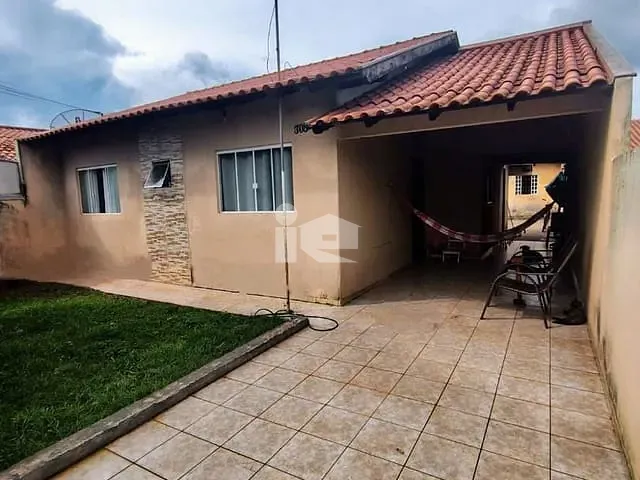 Casa com 97m² 2 quartos e 1 banheiro, à venda, no bairro Jardim do Lago em Rolândia