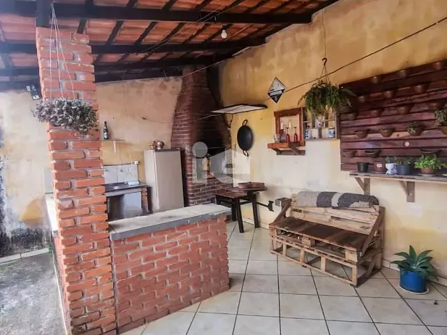 Casa com 97m² 2 quartos e 1 banheiro, à venda, no bairro Jardim do Lago em Rolândia