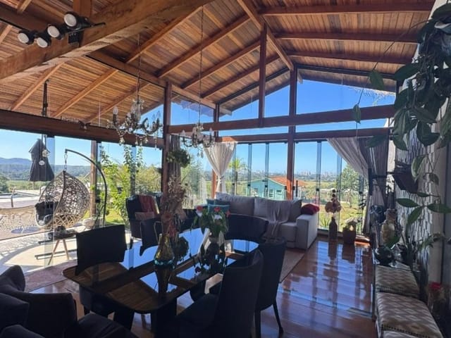 Casa com 2000m² 4 quartos e 5 banheiros, à venda, no bairro Tironi em Balneário Piçarras