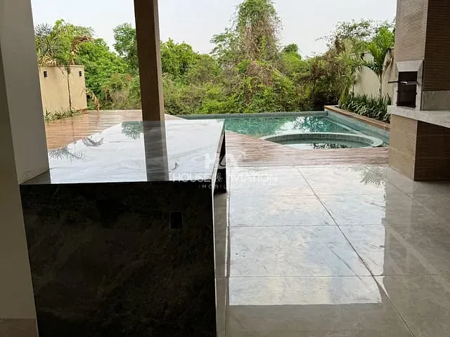 Casa com 560m² 5 quartos e 7 banheiros, à venda, no bairro Condomínio do Lago 1ª Etapa em Goiânia