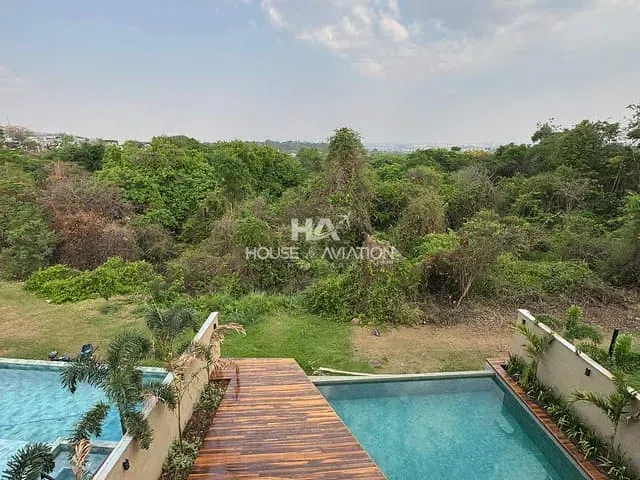 Casa com 560m² 5 quartos e 7 banheiros, à venda, no bairro Condomínio do Lago 1ª Etapa em Goiânia