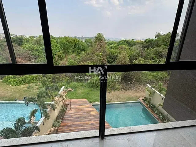 Casa com 560m² 5 quartos e 7 banheiros, à venda, no bairro Condomínio do Lago 1ª Etapa em Goiânia