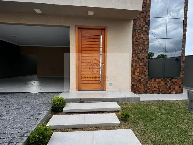 Casa com 300m² 3 quartos e 3 banheiros, à venda, no bairro Jardim Moriá em Rolândia