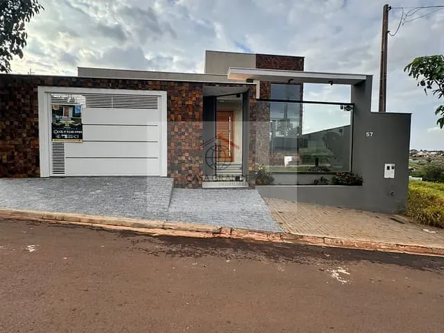Casa com 300m² 3 quartos e 3 banheiros, à venda, no bairro Jardim Moriá em Rolândia