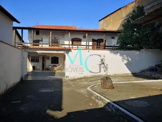 Casa com 660m² 4 quartos e 2 banheiros, à venda, no bairro Campo Grande em Rio de Janeiro