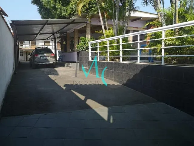 Casa com 660m² 4 quartos e 2 banheiros, à venda, no bairro Campo Grande em Rio de Janeiro