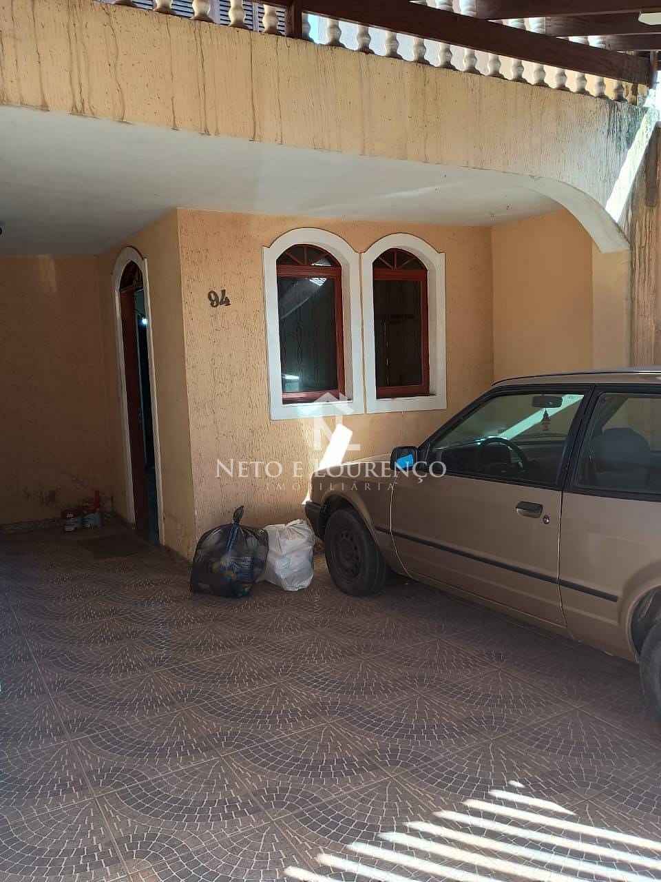 Casa à venda com 3 quartos, 230m² - Foto 3