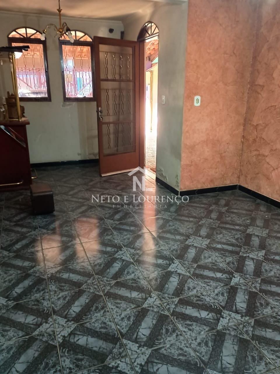 Casa à venda com 3 quartos, 230m² - Foto 4