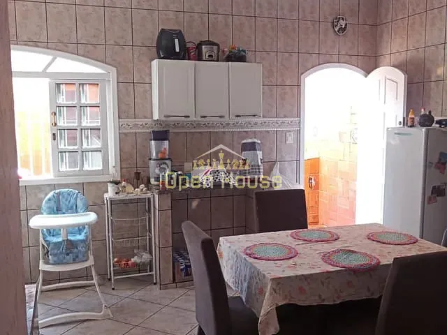 Casa com 332m² 4 quartos e 3 banheiros, à venda, no bairro Tiradentes em Volta Redonda