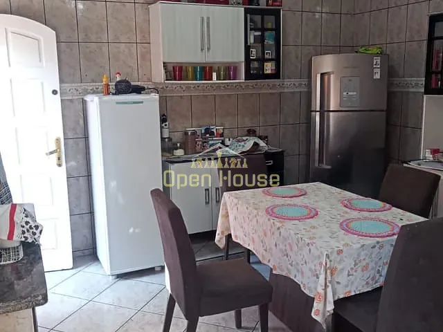 Casa com 332m² 4 quartos e 3 banheiros, à venda, no bairro Tiradentes em Volta Redonda