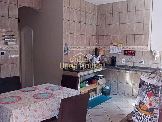 Casa com 332m² 4 quartos e 3 banheiros, à venda, no bairro Tiradentes em Volta Redonda