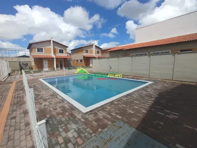 Casa com 78m² 3 quartos e 2 banheiros, para alugar, no bairro Morros em Teresina