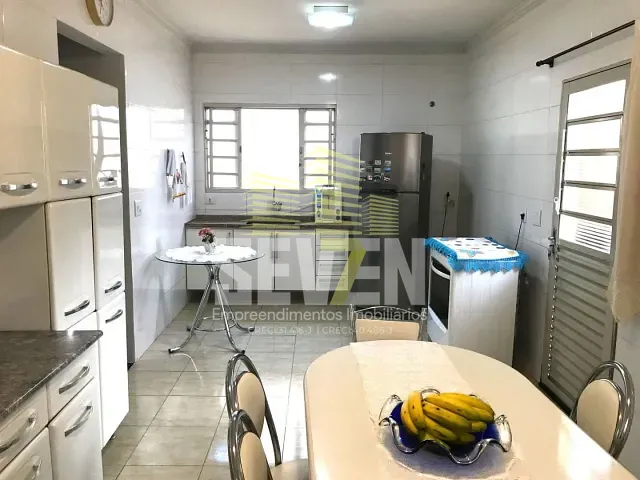 Casa com 363m² 3 quartos e 2 banheiros, à venda, no bairro Parque Paulistano em Bauru