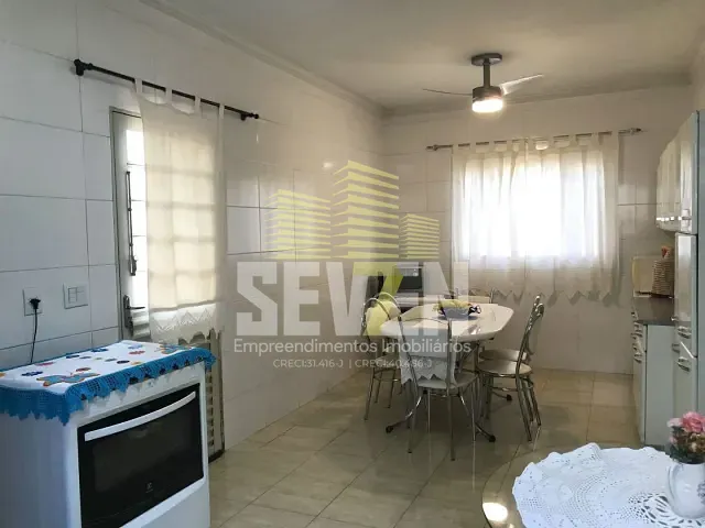 Casa com 363m² 3 quartos e 2 banheiros, à venda, no bairro Parque Paulistano em Bauru