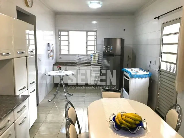 Casa com 363m² 3 quartos e 2 banheiros, à venda, no bairro Parque Paulistano em Bauru