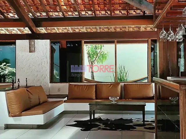 Casa 5 quartos e 4 banheiros, à venda, no bairro Jardim Atlântico em Ilhéus