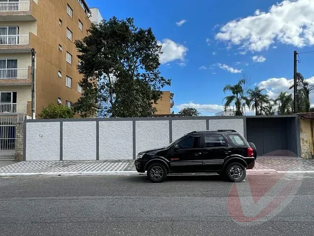 Casa com 675m² 2 quartos e 2 banheiros, à venda, no bairro Caiçara em Praia Grande