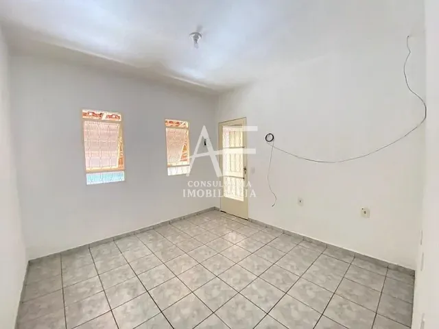 Casa com 12m² 2 quartos e 2 banheiros, à venda, no bairro Jardim Sandra Maria em Taubaté