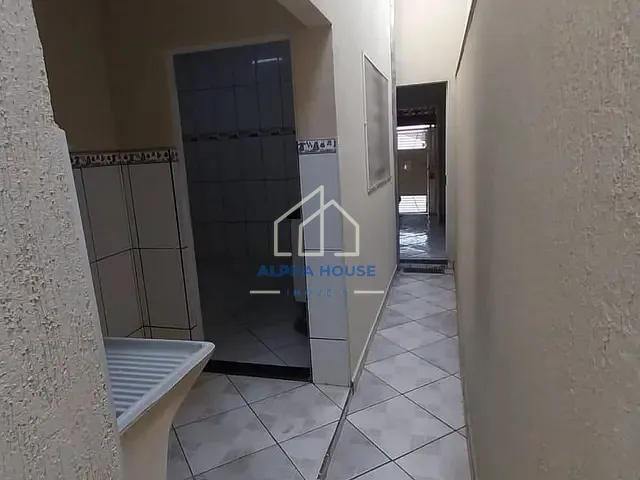 Casa 2 quartos e 2 banheiros, à venda, no bairro Residencial e Comercial Cidade Jardim em Pindamonhangaba