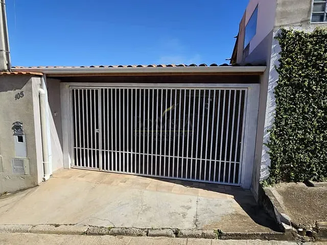Casa 2 quartos e 2 banheiros, para alugar, no bairro Vila Romite em Piracaia