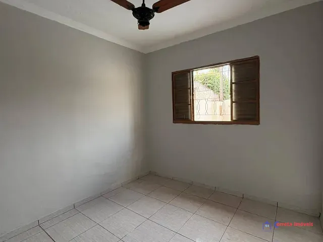 Casa 3 quartos e 2 banheiros, para alugar, no bairro Jardim Alvorada em Três Lagoas
