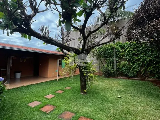 Casa com 348m² 3 quartos e 2 banheiros, à venda, no bairro Jardim Caviuna em Rolândia