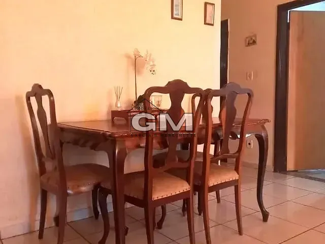 Casa com 250m² 3 quartos e 1 banheiro, à venda, no bairro Parque São Sebastião em Ribeirão Preto