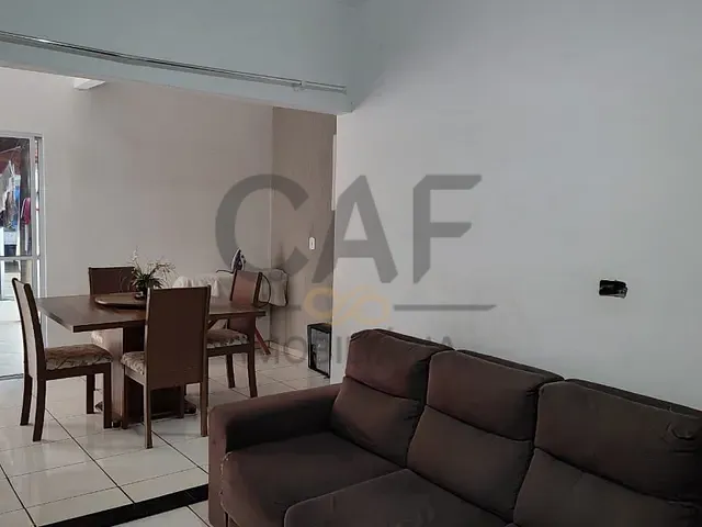 Casa com 250m² 3 quartos e 1 banheiro, à venda, no bairro Florianópolis em Jaguariúna
