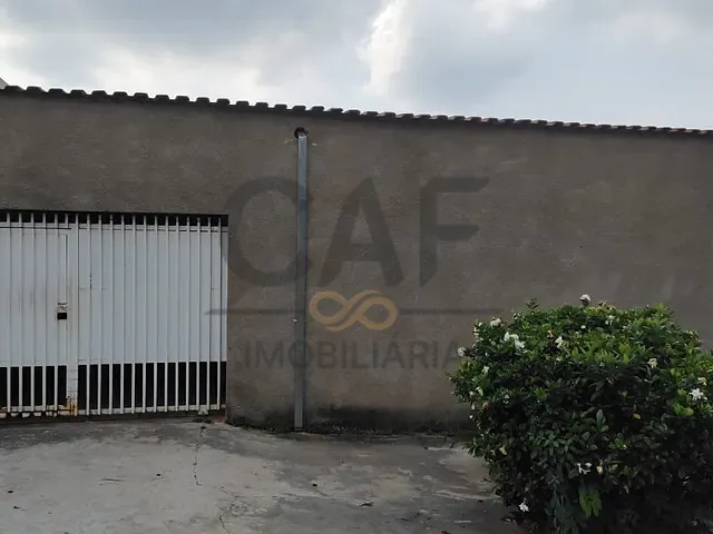 Casa com 250m² 3 quartos e 1 banheiro, à venda, no bairro Florianópolis em Jaguariúna
