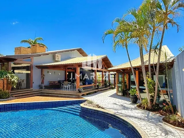 Casa com 1108m² 3 quartos e 2 banheiros, à venda, no bairro Jardim Vale do Sol em Apucarana