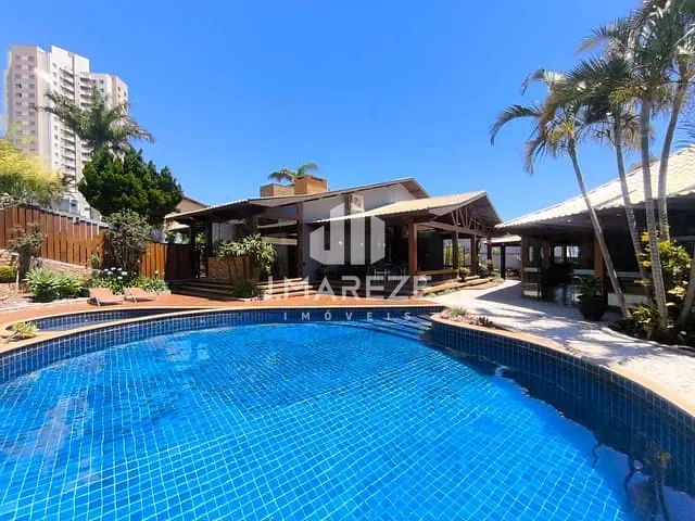 Casa com 1108m² 3 quartos e 2 banheiros, à venda, no bairro Jardim Vale do Sol em Apucarana
