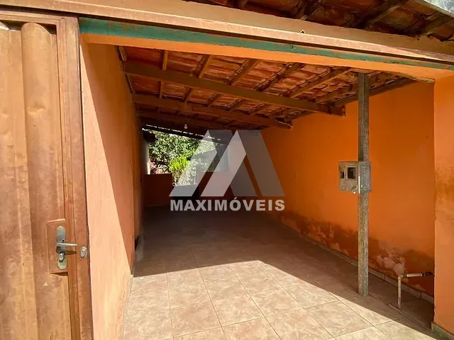 Casa com 240m² 3 quartos e 1 banheiro, à venda ou para alugar, no bairro Esplanada em Araçuaí