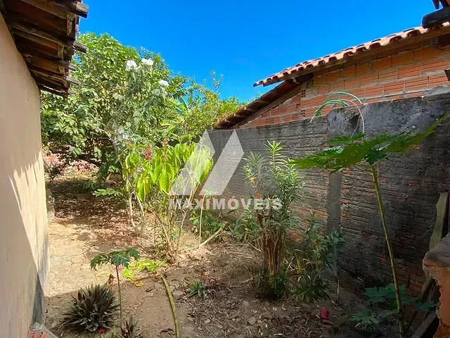 Casa com 240m² 3 quartos e 1 banheiro, à venda ou para alugar, no bairro Esplanada em Araçuaí
