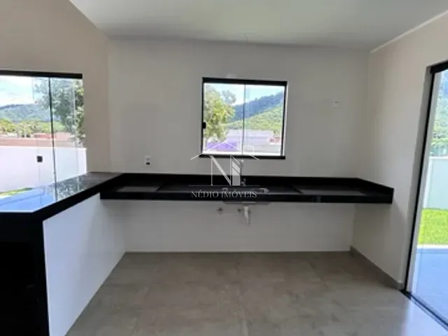Casa com 364m² 3 quartos e 2 banheiros, à venda, no bairro Ubatiba em Maricá