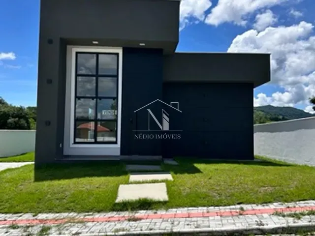 Casa com 364m² 3 quartos e 2 banheiros, à venda, no bairro Ubatiba em Maricá