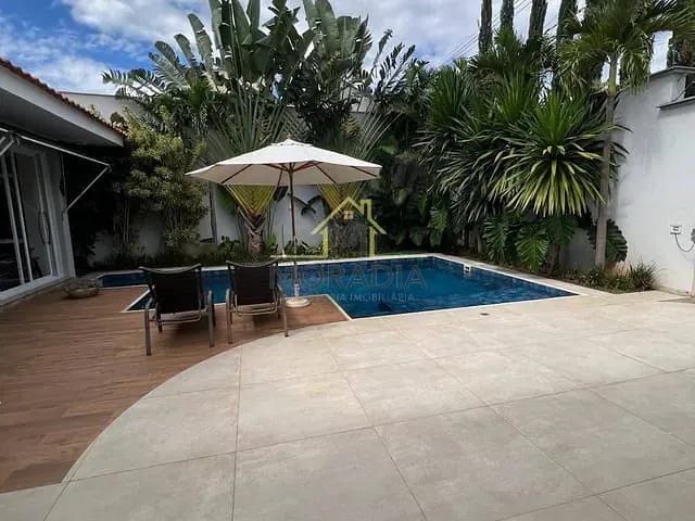 Casa com 787m² 5 quartos e 2 banheiros, à venda, no bairro Jardim Nova Guaxupé em Guaxupé