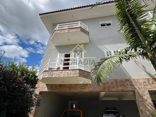 Casa com 787m² 5 quartos e 2 banheiros, à venda, no bairro Jardim Nova Guaxupé em Guaxupé