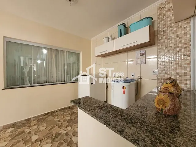 Casa com 200m² 2 quartos e 2 banheiros, à venda, no bairro Centro em Andradas